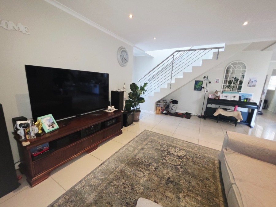 3 Bedroom Property for Sale in Parklands North Western Cape